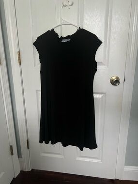 Annalee + Hope Black Ruffle Neck Short Sleeve Dress